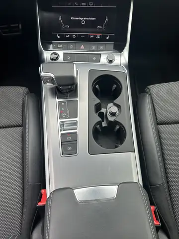 Audi A6 Avant view 14