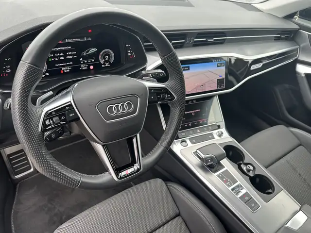 Audi A6 Avant view 8