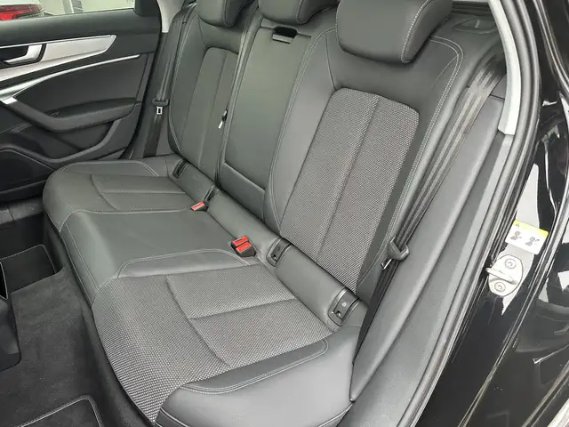 Audi A6 Avant view 11