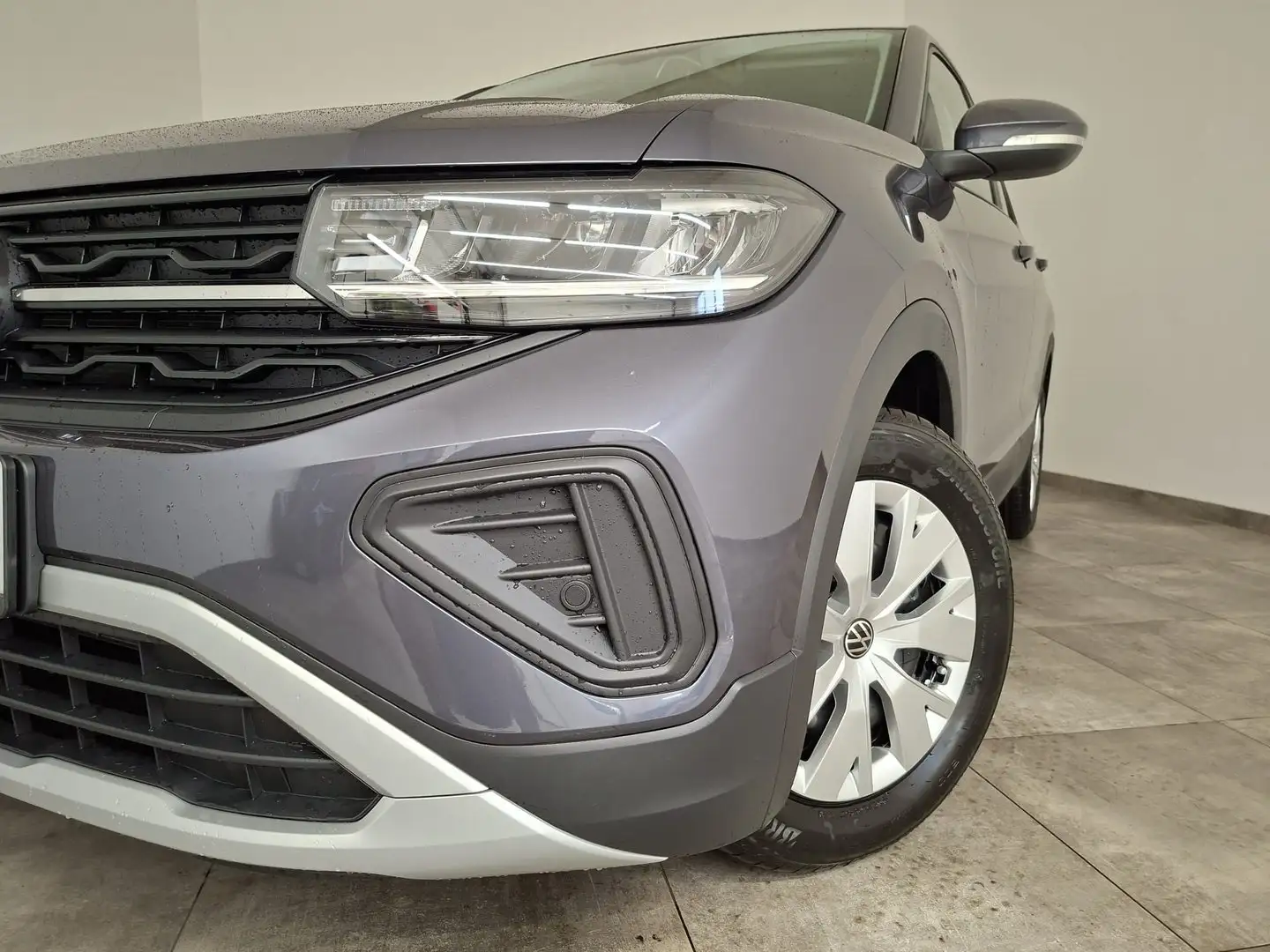 Volkswagen T-Cross 4Me TSI Grau - 2