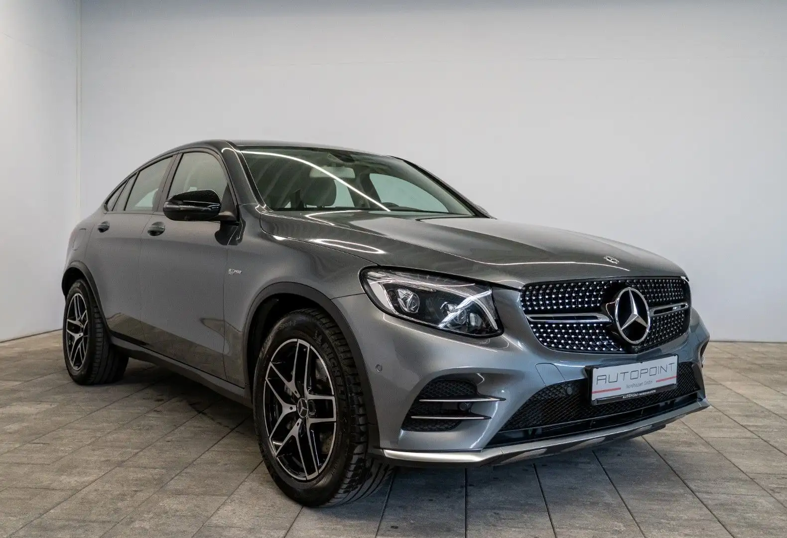 Mercedes-Benz GLC 43 AMG 4Matic Šedá - 2