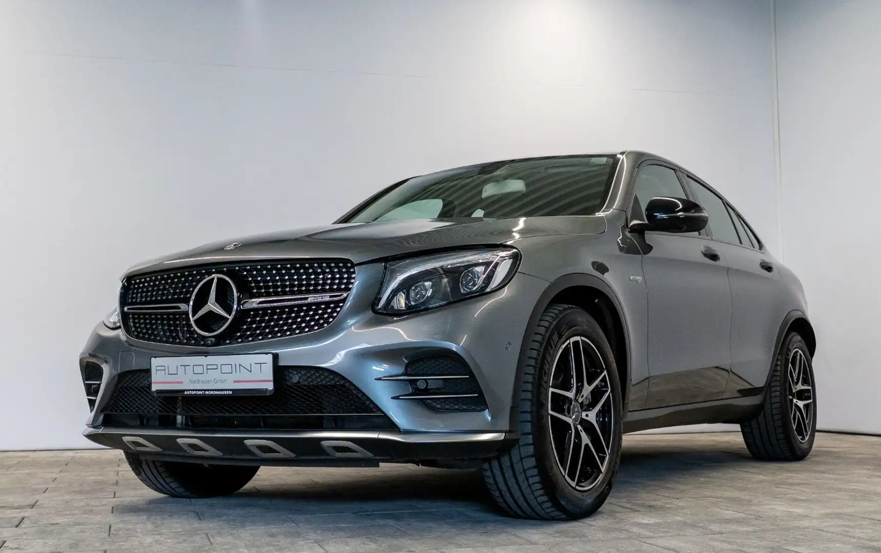 Mercedes-Benz GLC 43 AMG 4Matic Šedá - 1