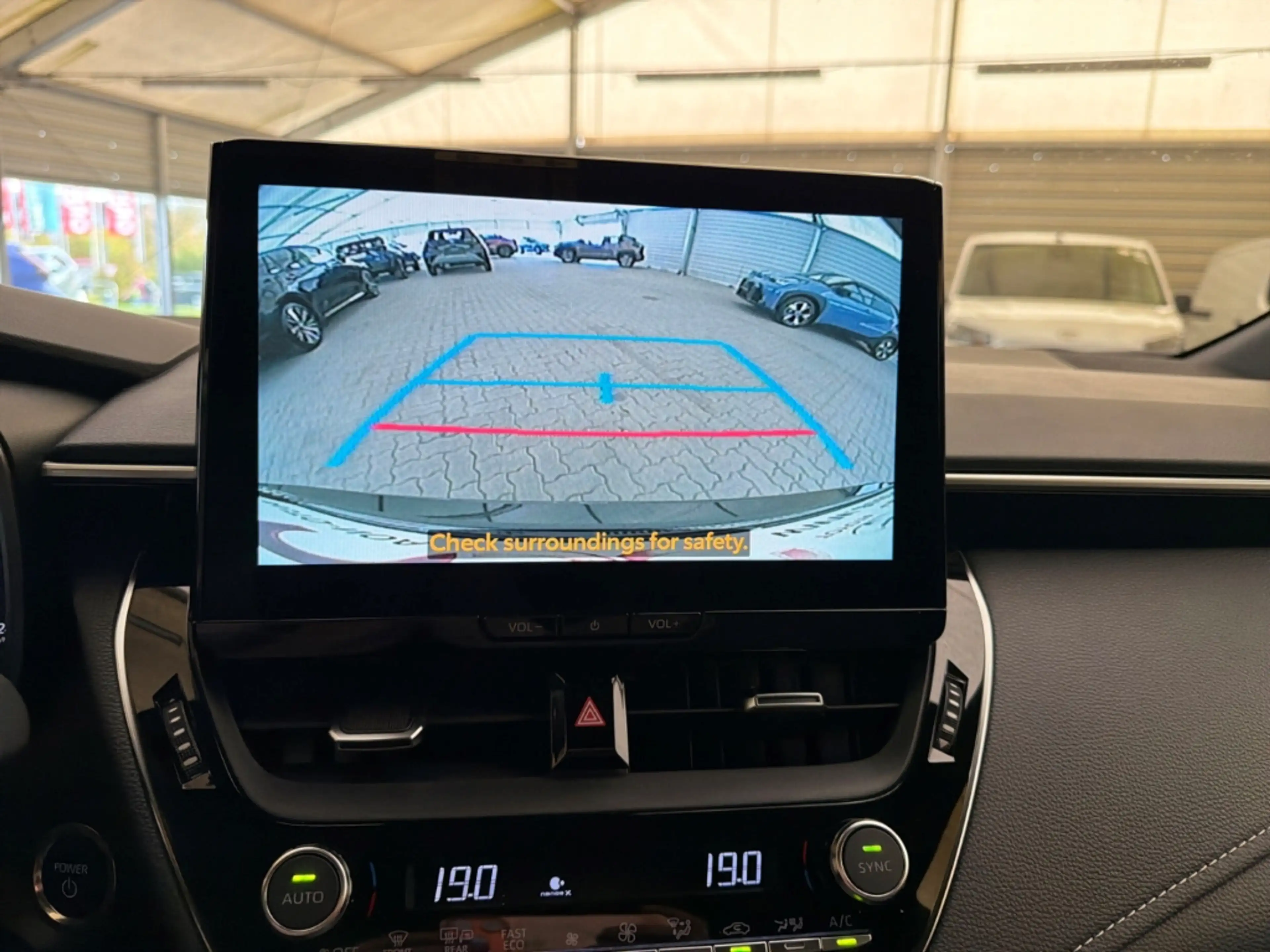 Toyota Corolla Touring Sports Hybrid Teamplayer Navi LED ACC El. — photo 15