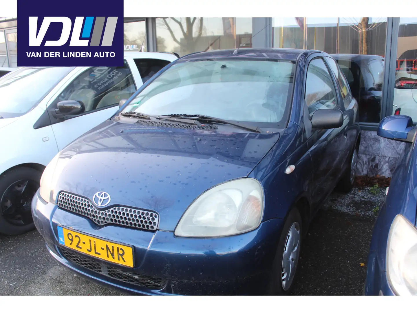 Toyota Yaris 1.3-16V motor loopt niet goed, auto houd in zo mee Kék - 1