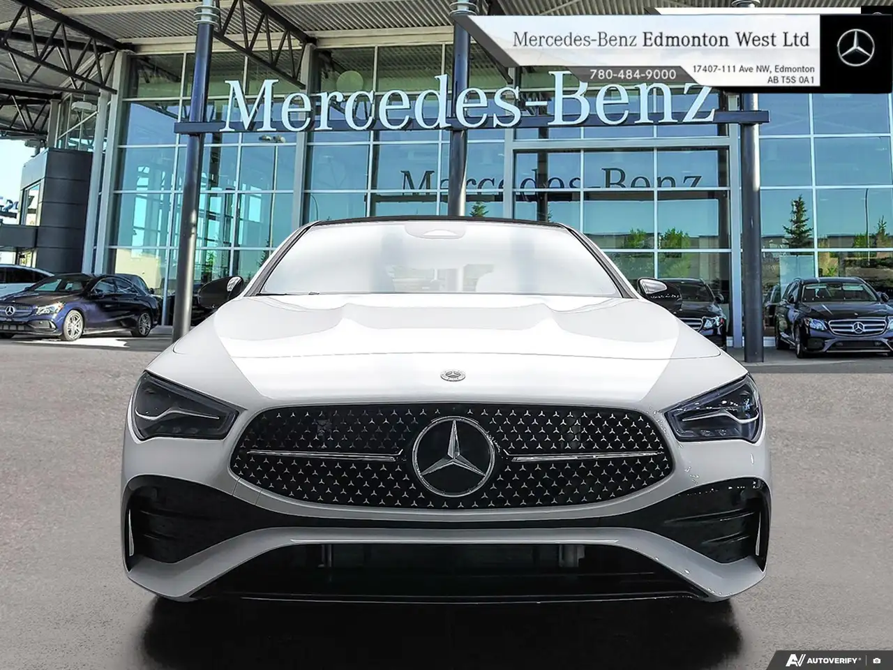 Mercedes-Benz CLA снимка Mercedes-Benz CLA