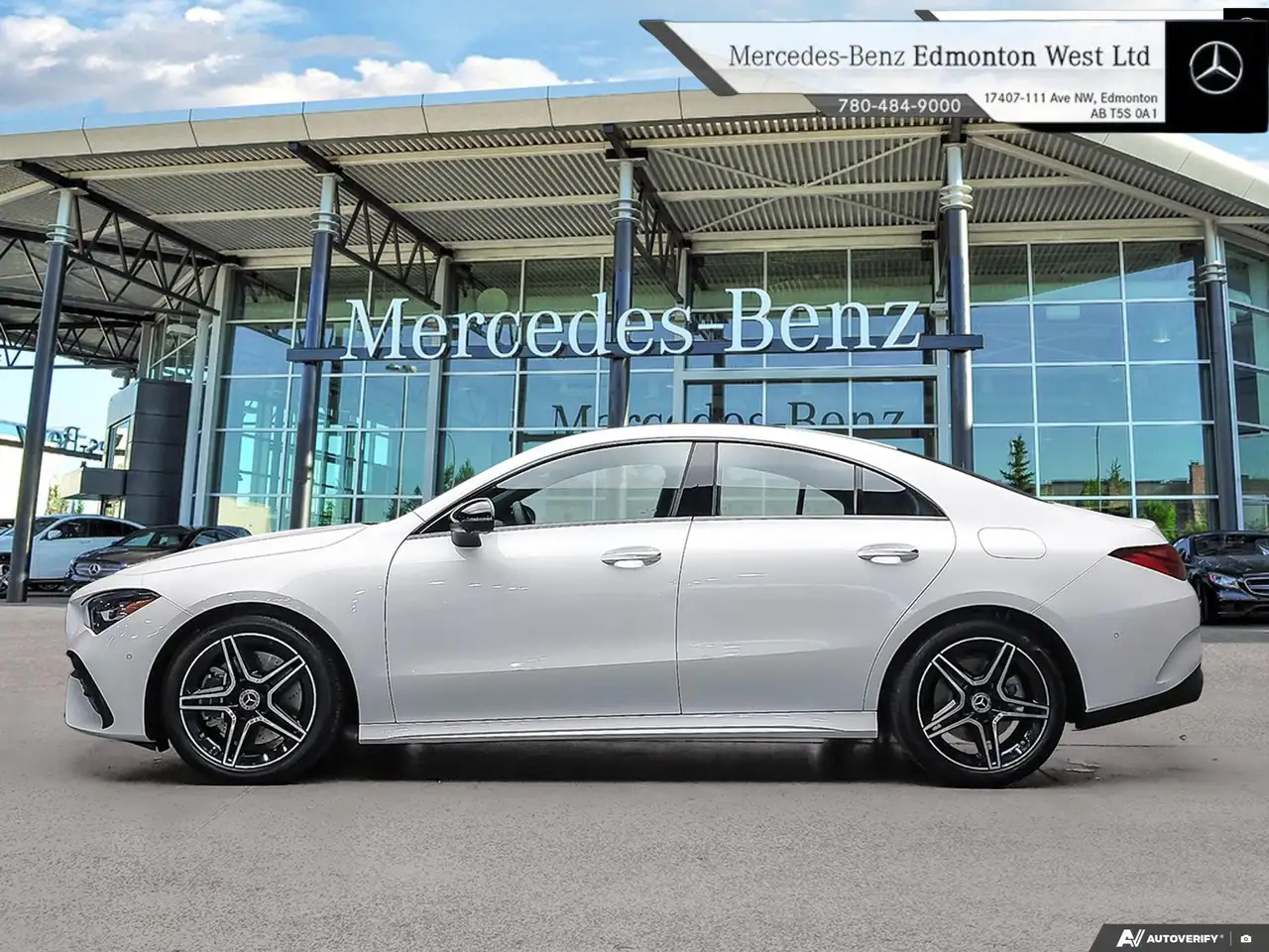 Mercedes-Benz CLA снимка Mercedes-Benz CLA