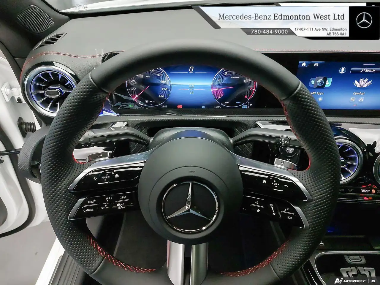 Mercedes-Benz CLA снимка Mercedes-Benz CLA