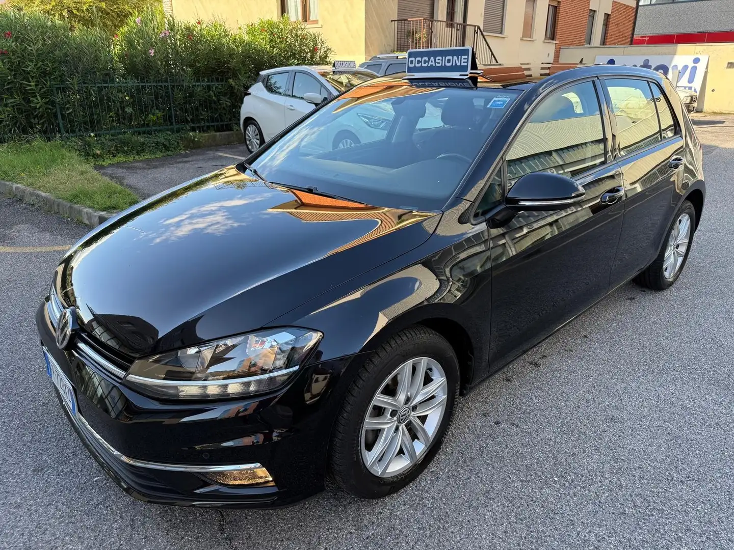 Volkswagen Golf 5p 1.6TDI Business 115CV DSG *OK NEOPATENTATI* Schwarz - 1