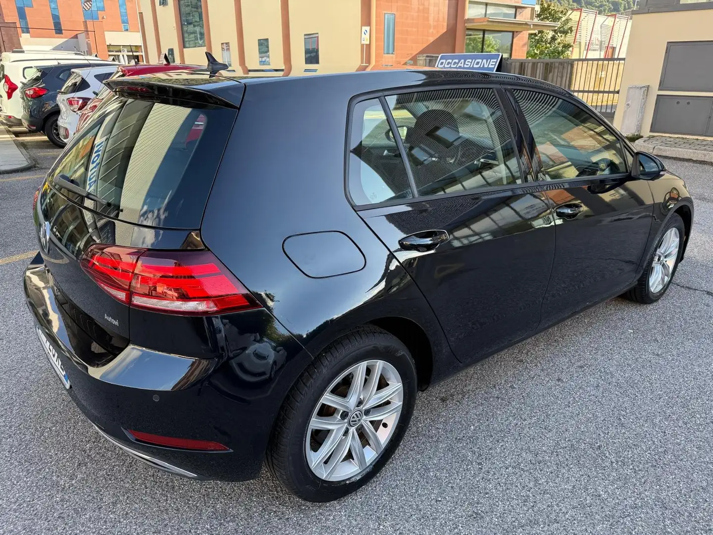 Volkswagen Golf 5p 1.6TDI Business 115CV DSG *OK NEOPATENTATI* Schwarz - 2