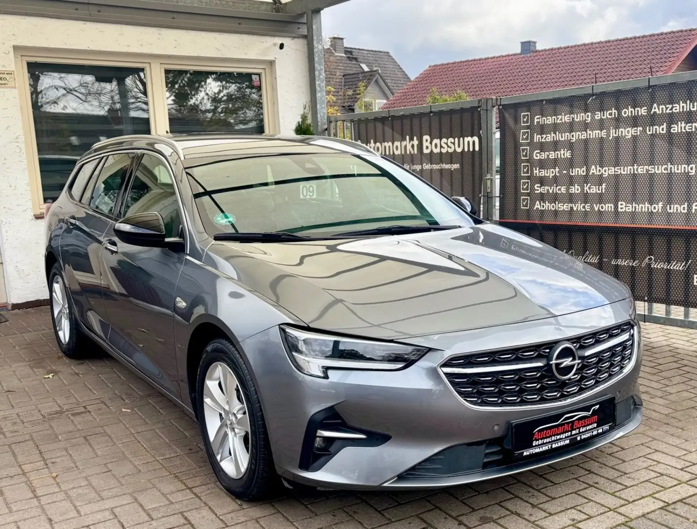 Opel Insignia B Sports Tourer Elegance Navi LED Shz. Grau - 1