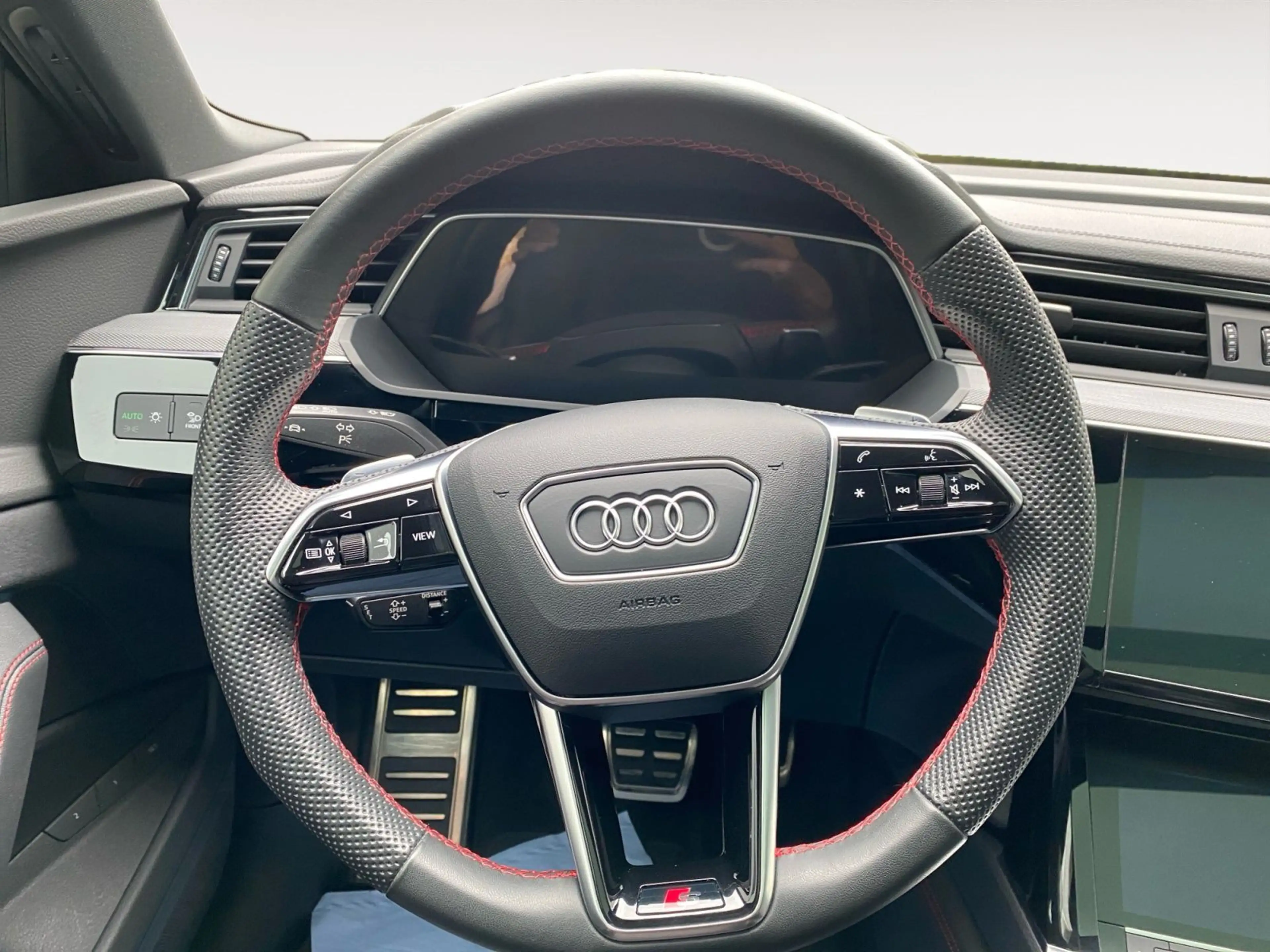 Audi Q8 e-tron 55 qu. S-Line *AHK*Pano*Luft — photo 12