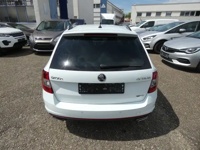 Skoda Octavia view 5