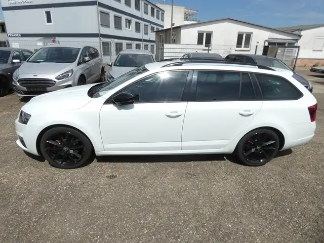 Skoda Octavia view 4