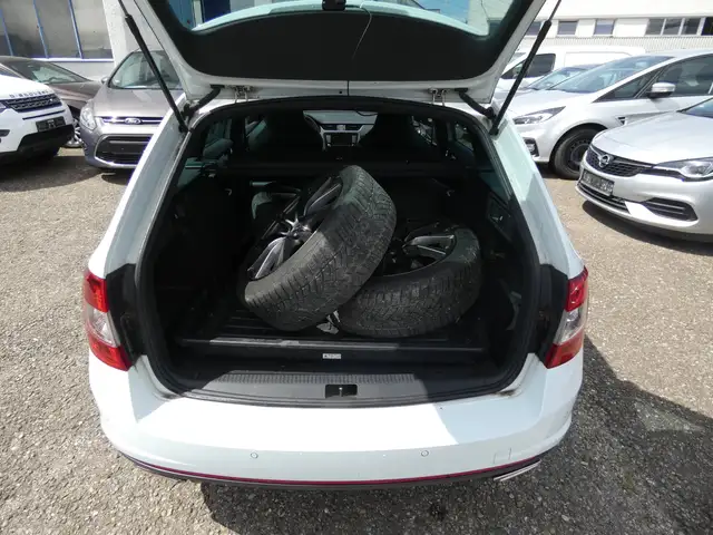 Skoda Octavia view 6