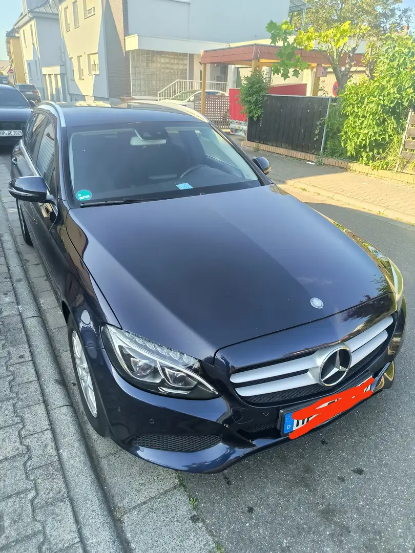 Mercedes-Benz 220 - 1