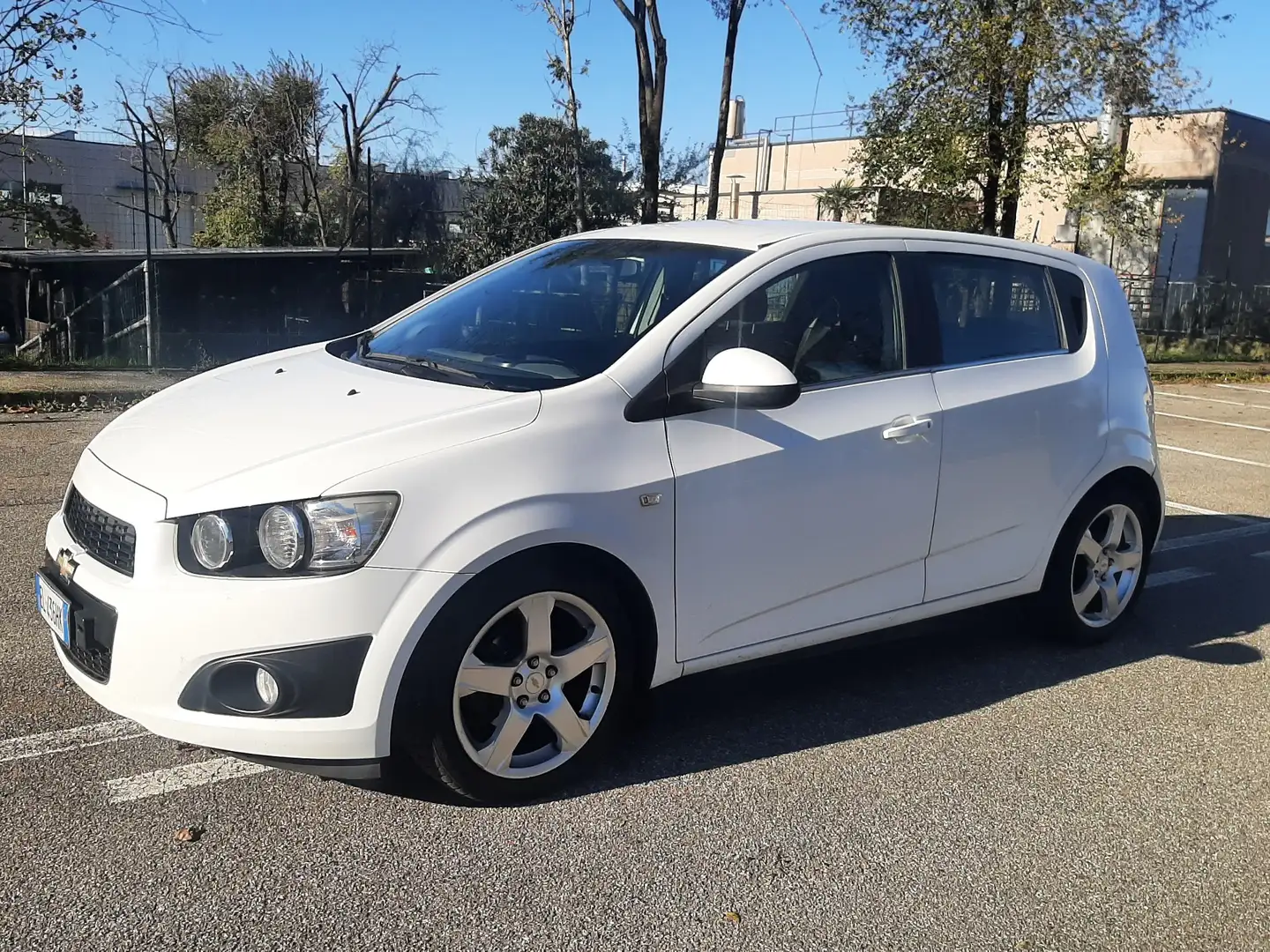 Chevrolet Aveo 1.3d LT 75cv 5p Срібний - 1