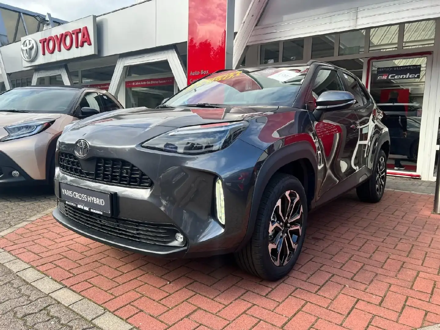 Toyota Yaris Cross Hybrid Teamplayer Safety+Winter-P. Grau - 1