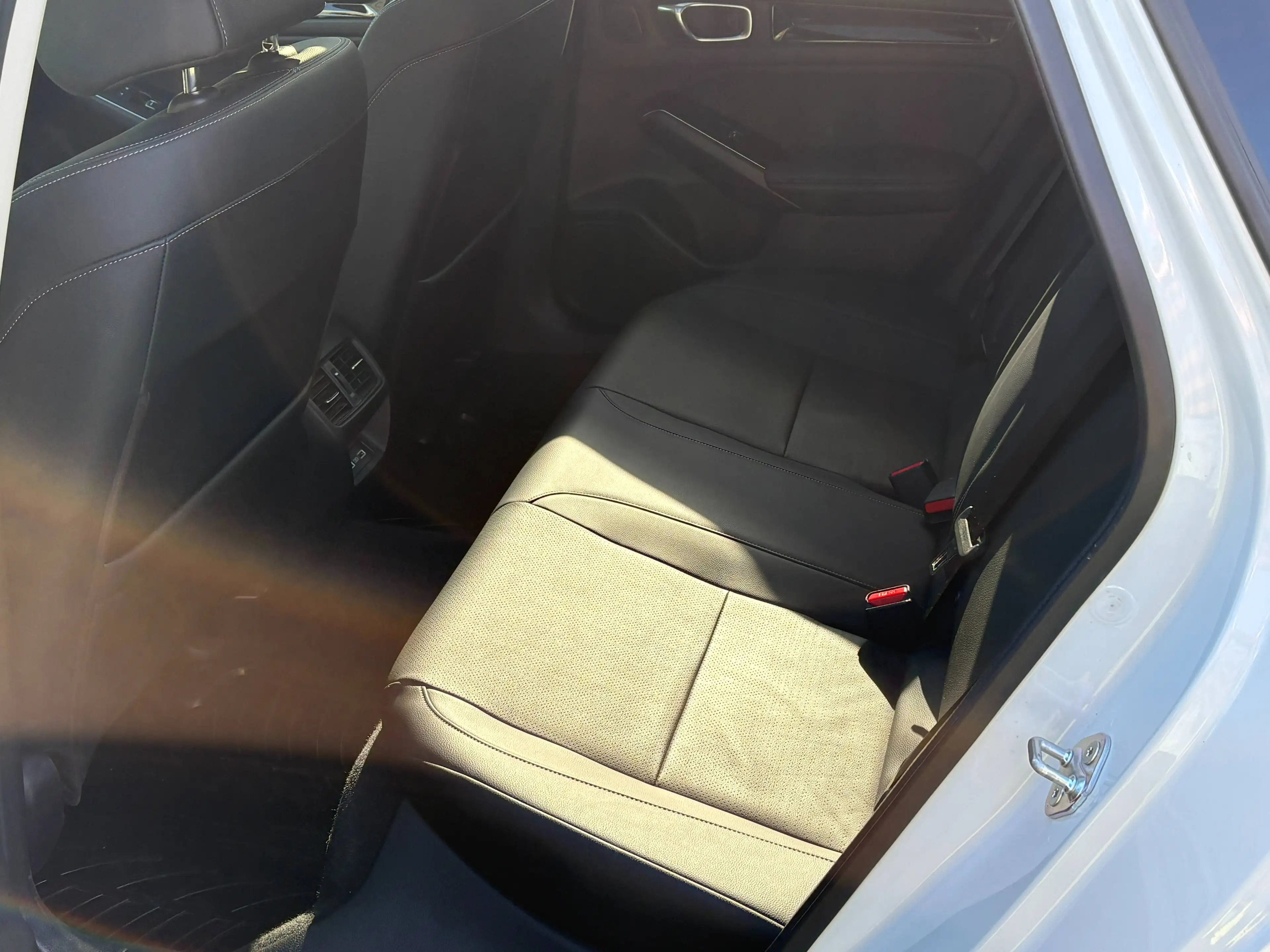 Honda Civic 2.0 e - HEV * HYBRIDE HAUT DE GAMME ADVANCE * TVA DEDUCTIBLE * HISTORIQUE COMPLET HONDA — photo 6