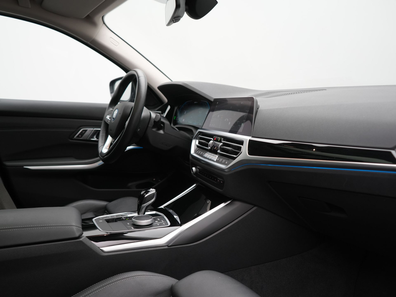 BMW 330 3-serie Touring 330e Sportline PHEV 293pk Dealer O — photo 4