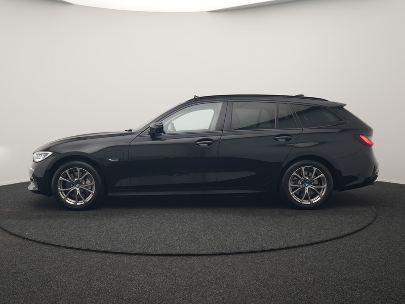 BMW 330 3-serie Touring 330e Sportline PHEV 293pk Dealer O — photo 2