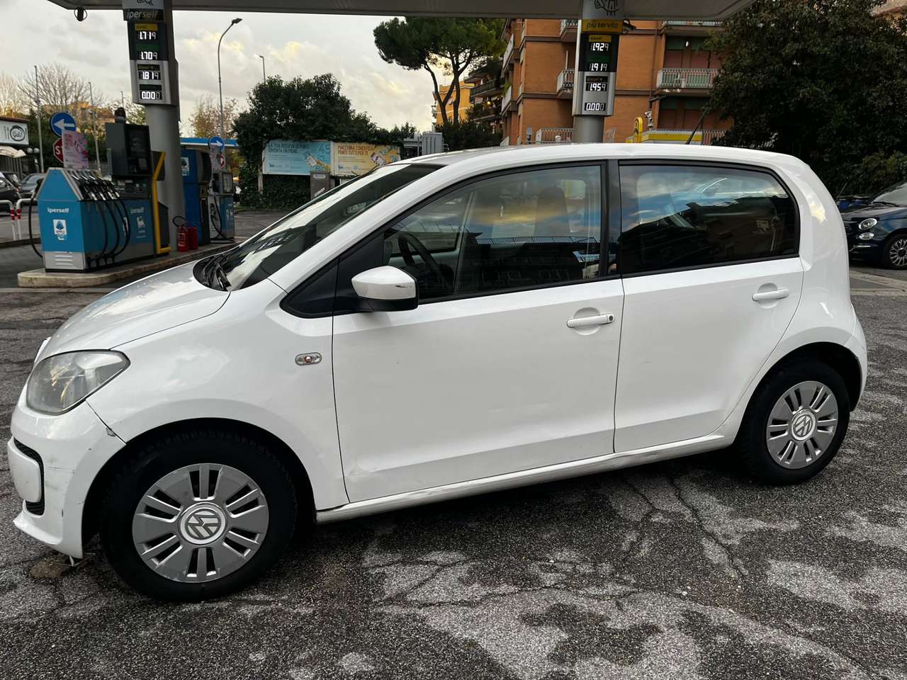 Volkswagen up! up 1.0 High X NEOPATENTATI