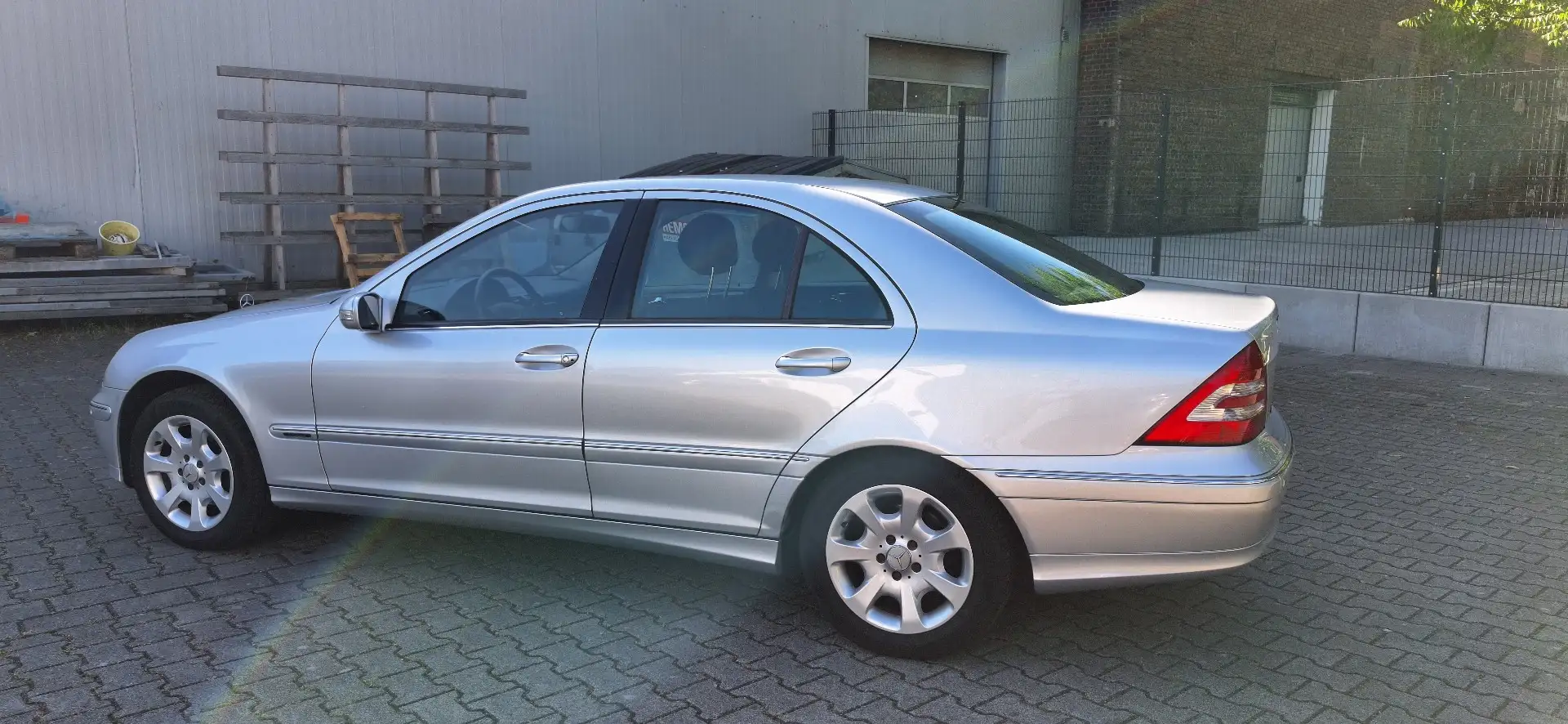 Mercedes-Benz C 180 Kompressor Automatik Elegance LPG Silber - 1