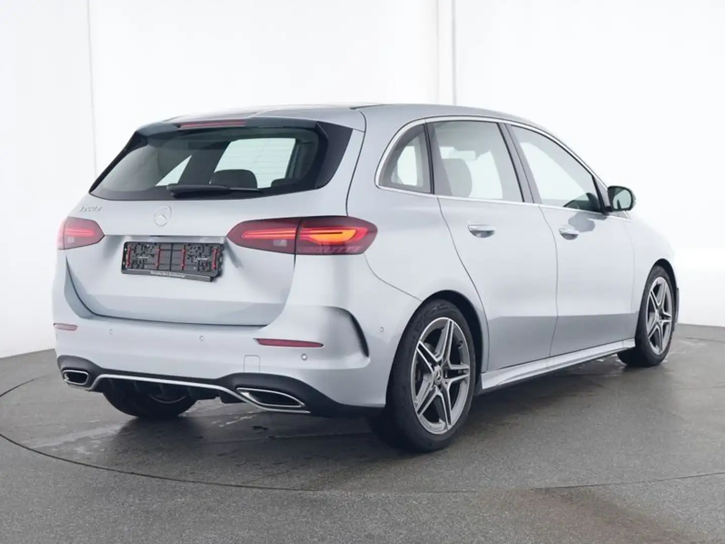 Mercedes-Benz B 200 d AMG Panorama 360°Kamera Memory Totw. HUD Silber - 2