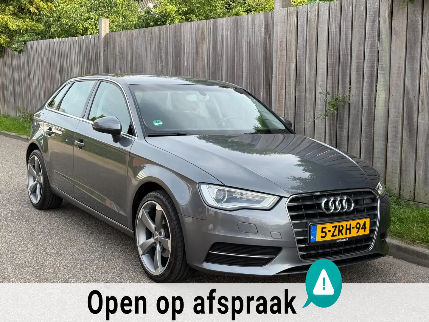 Audi A3 Sportback 1.2 TFSI S-Tronic 5D Bluetooth Xenon NAP Gris - 2