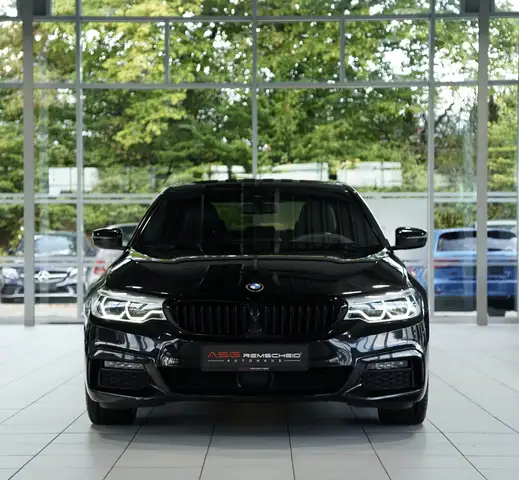 BMW 5 Series view 3