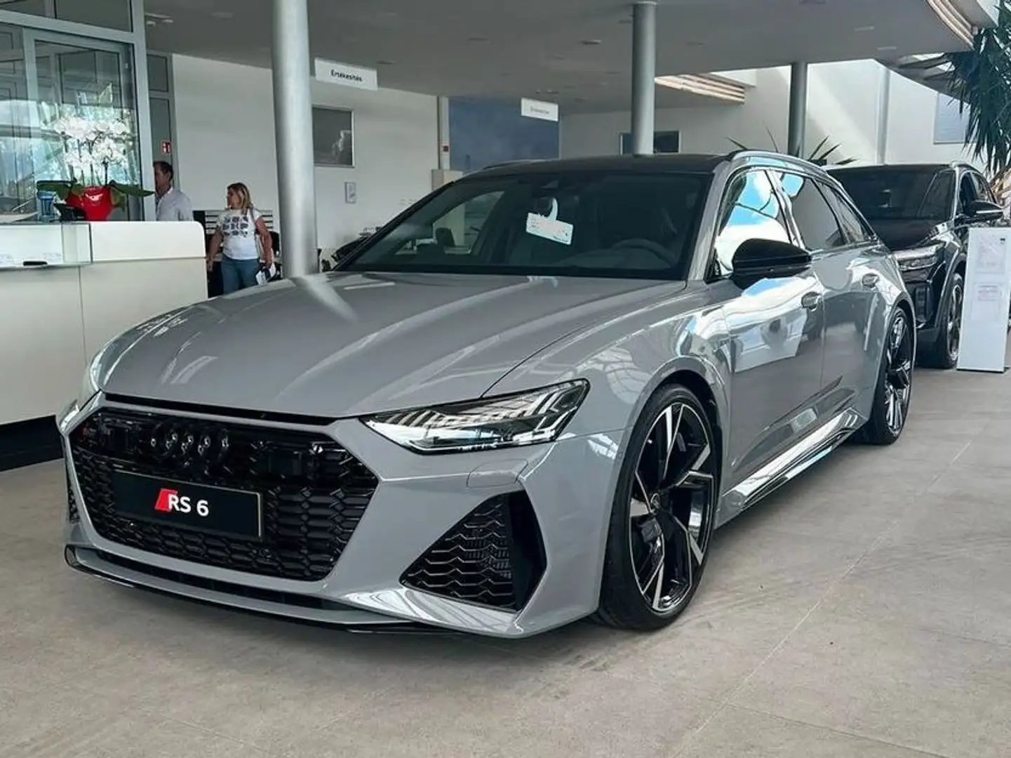 Audi RS6 Avant B&O Head Laser Pano Dynamik Sportabgas Grau - 2