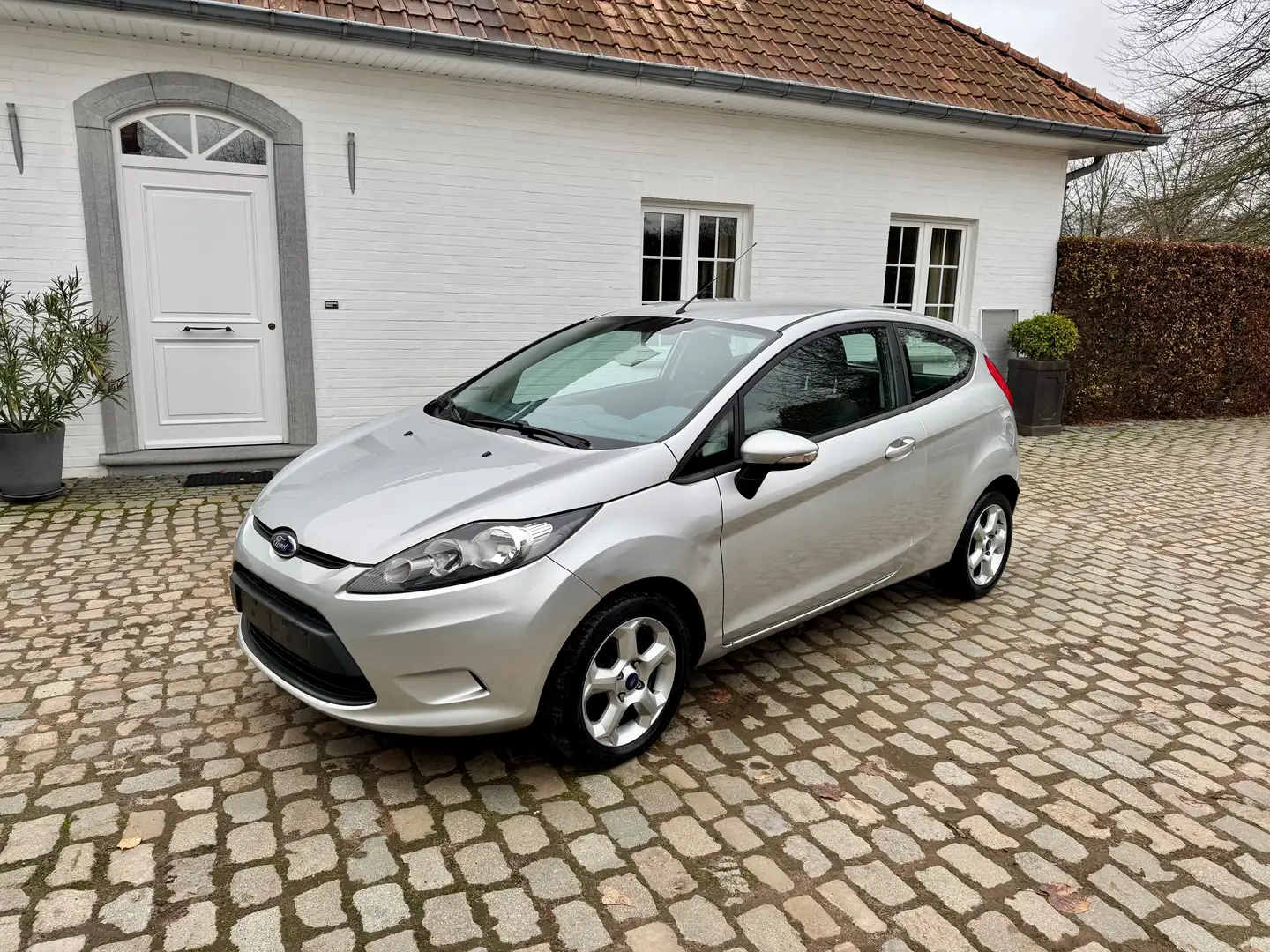 Ford Fiesta Fiesta 1.25i Trend - Gekeurd voor verkoop! Argent - 1