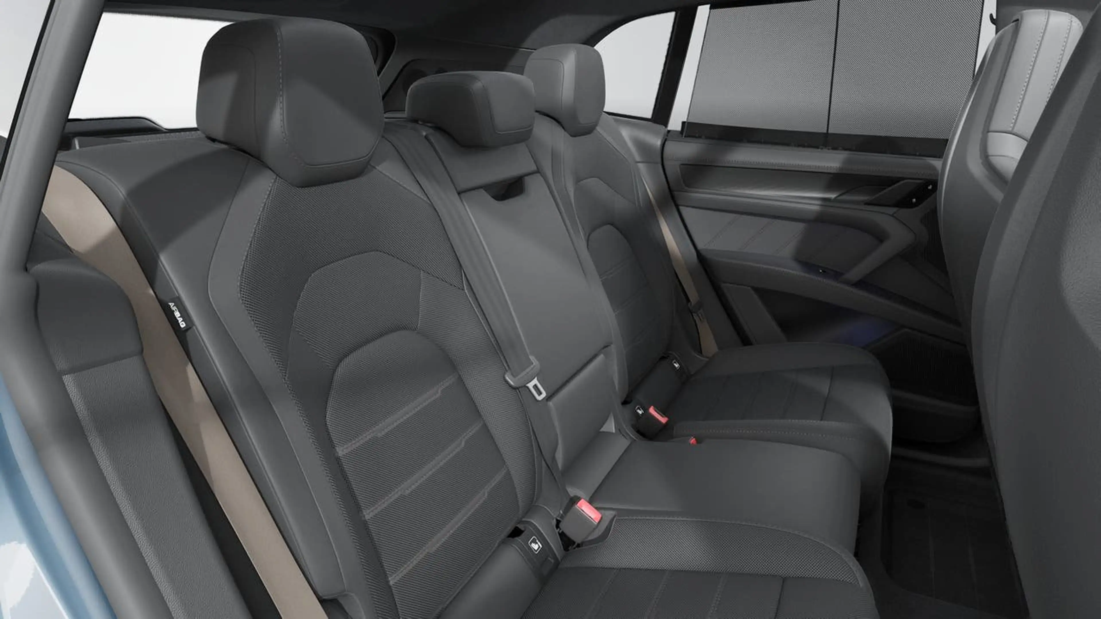 Porsche Cayenne Turbo Electric — photo 13