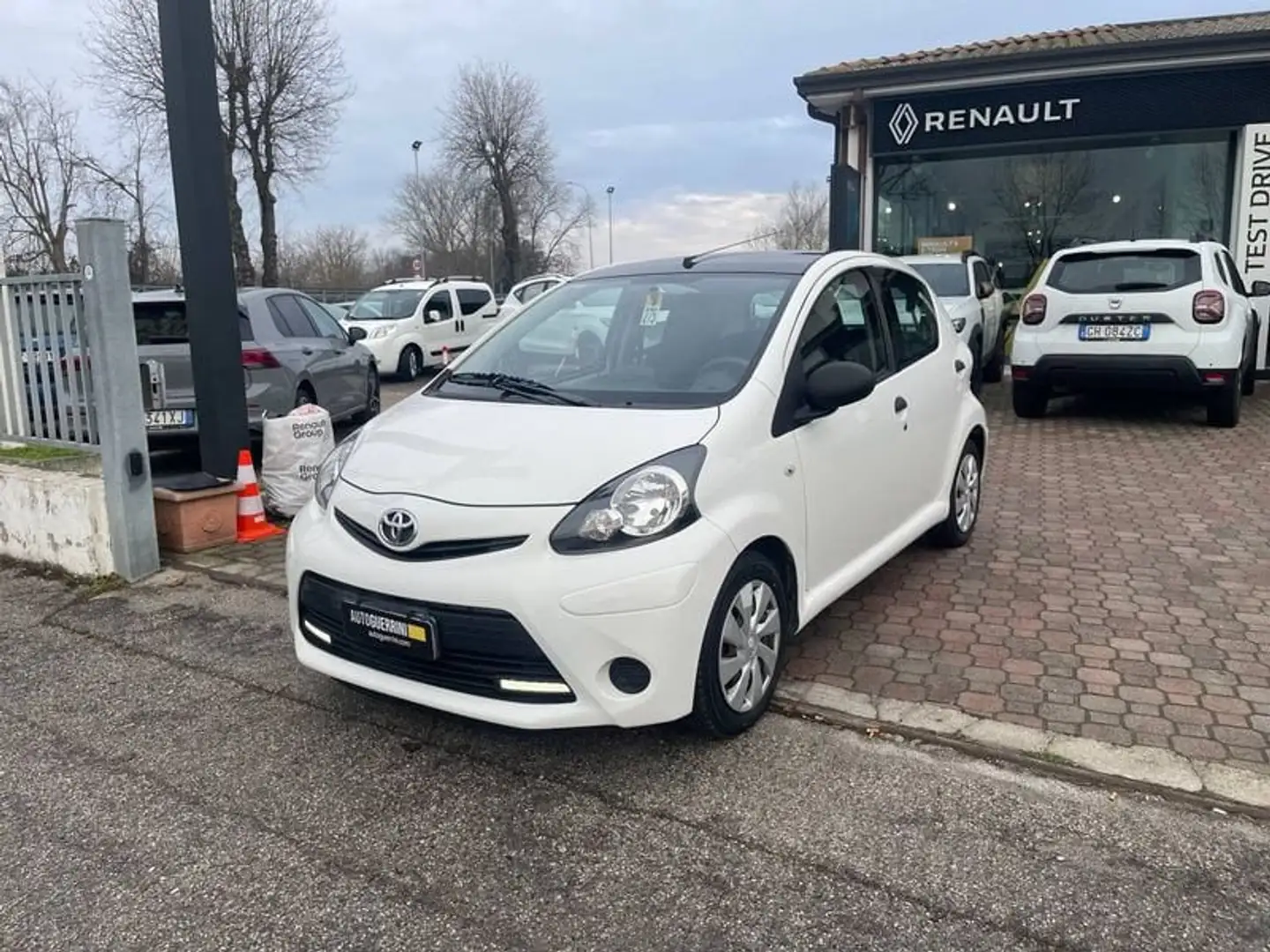 Toyota Aygo Aygo 1.0 12V VVT-i 5 porte Active Connect Blanc - 1