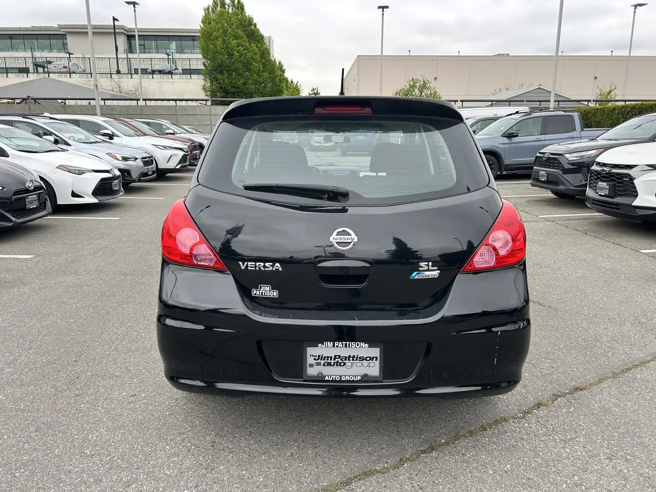 Nissan Versa снимка Nissan Versa