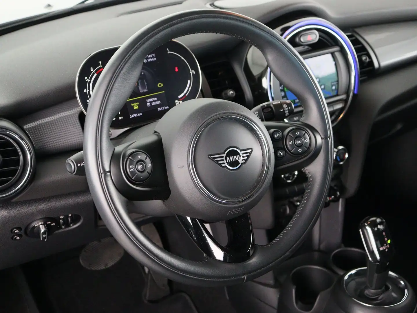 MINI Cooper 3-deurs Business Edition Aut. Gris - 2
