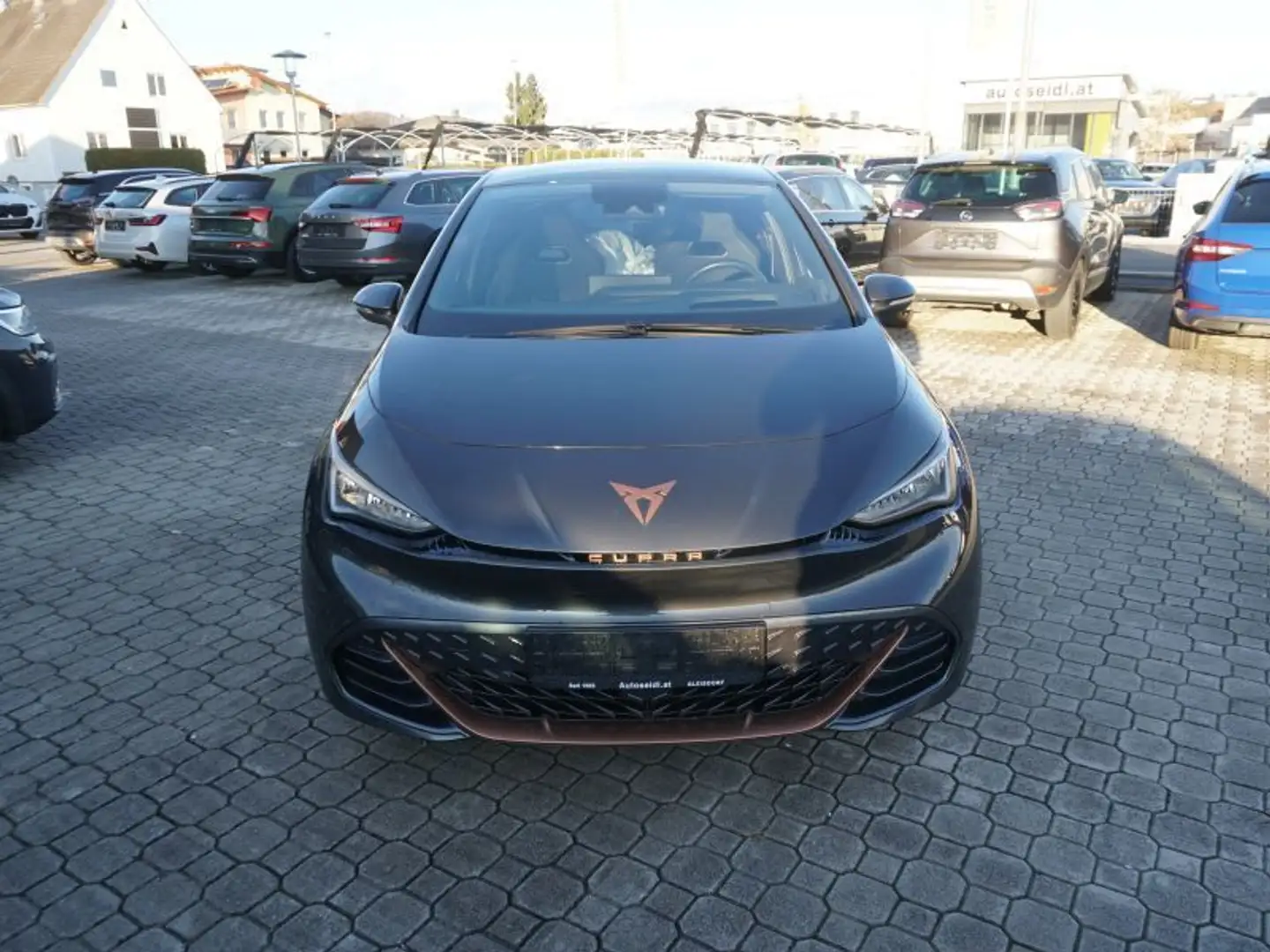CUPRA Born *2023er+TOPAUSSTATTUNG* Grau - 2