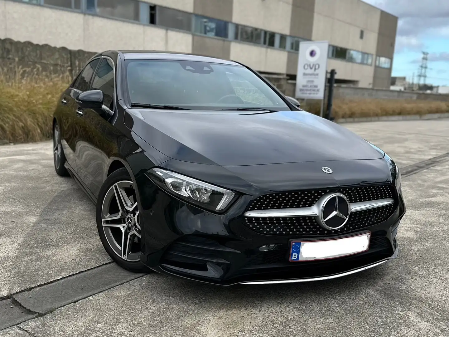 Mercedes-Benz A 200 Classe A 200 7G-DCT AMG Line Noir - 1