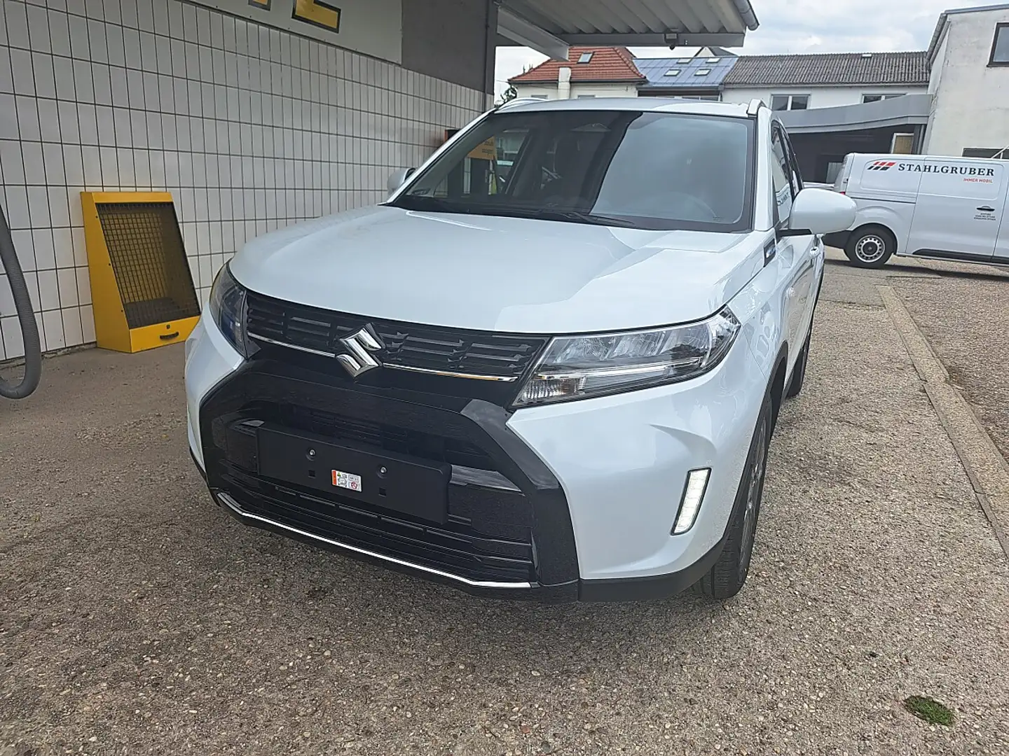 Suzuki Vitara 1,4 Hybrid ALLGRIP shine Weiß - 2