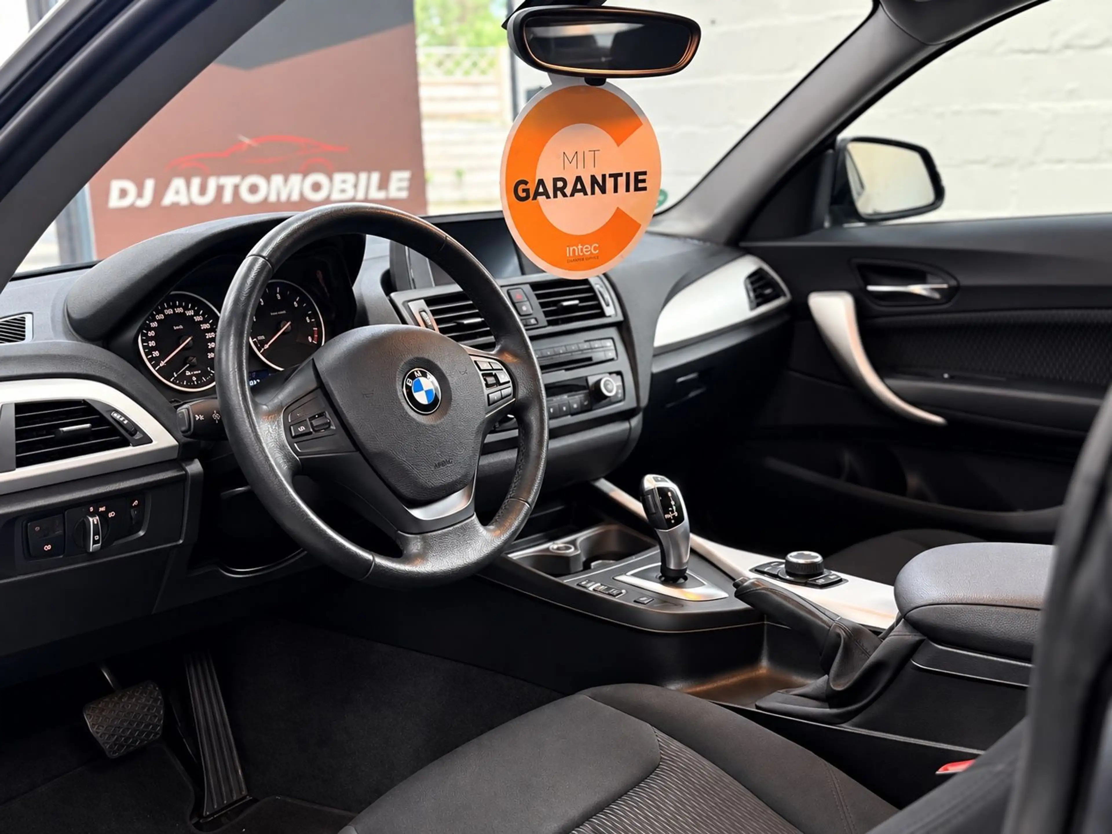 BMW 118 d/Automatik/Xenon/1.Hand/143PS/SHZ/PDC — photo 10