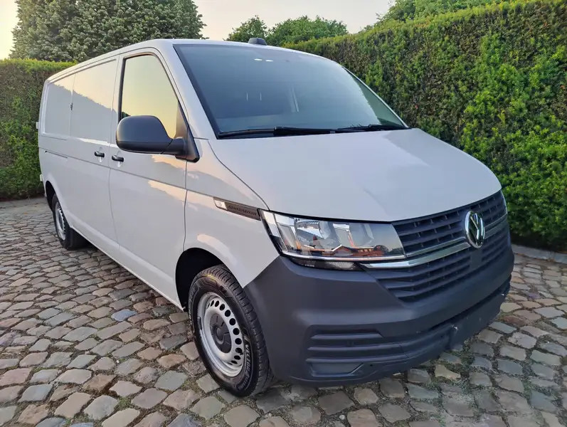 Volkswagen T6.1 Transporter Transporter 2.0 TDi Lang SCR BMT (EU6d-TEMP)