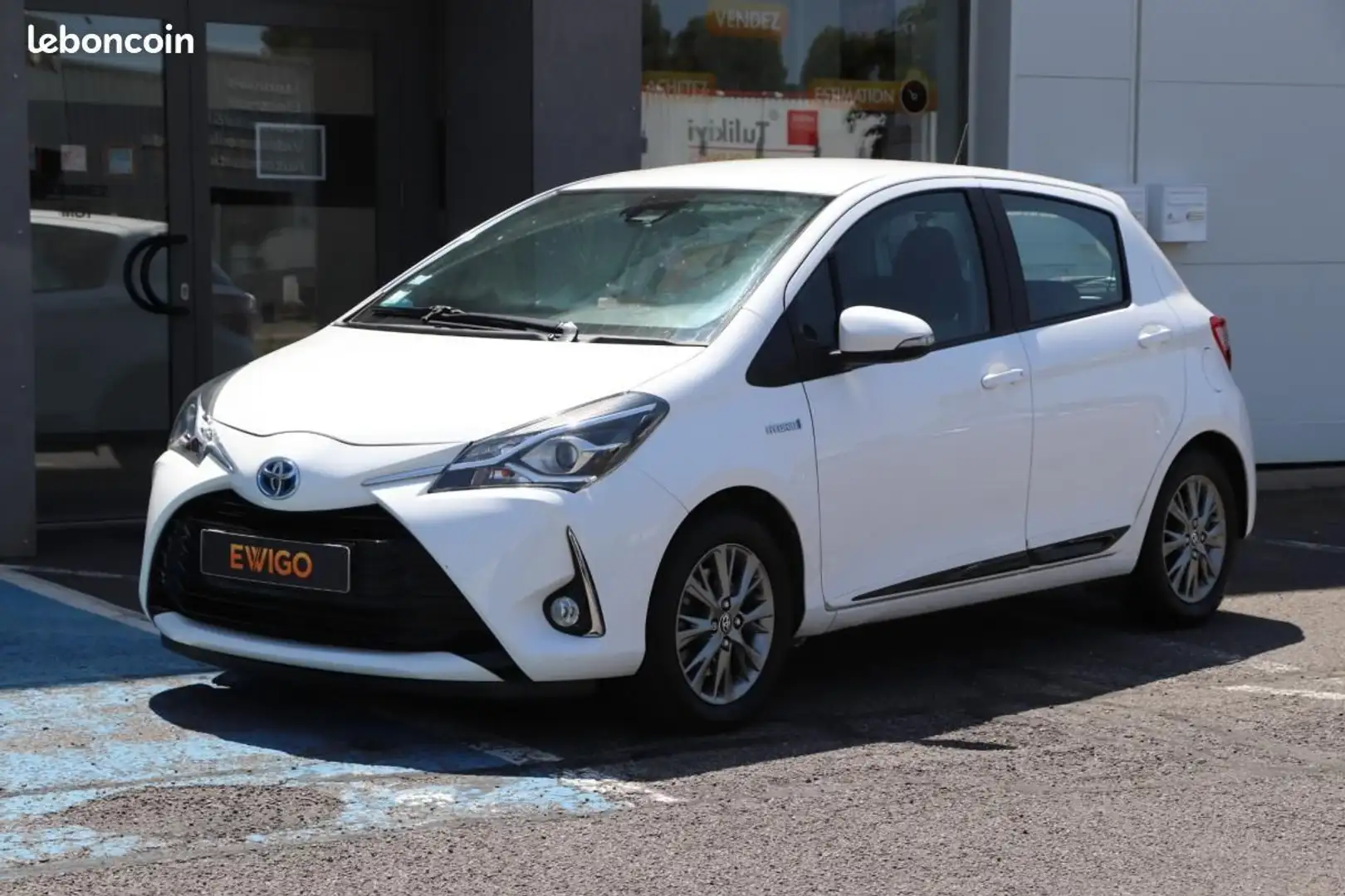 Toyota Yaris 1.5 VVTI 100H 75 HYBRID FULL-HYBRID DYNAMIC BUSINE Blanc - 1
