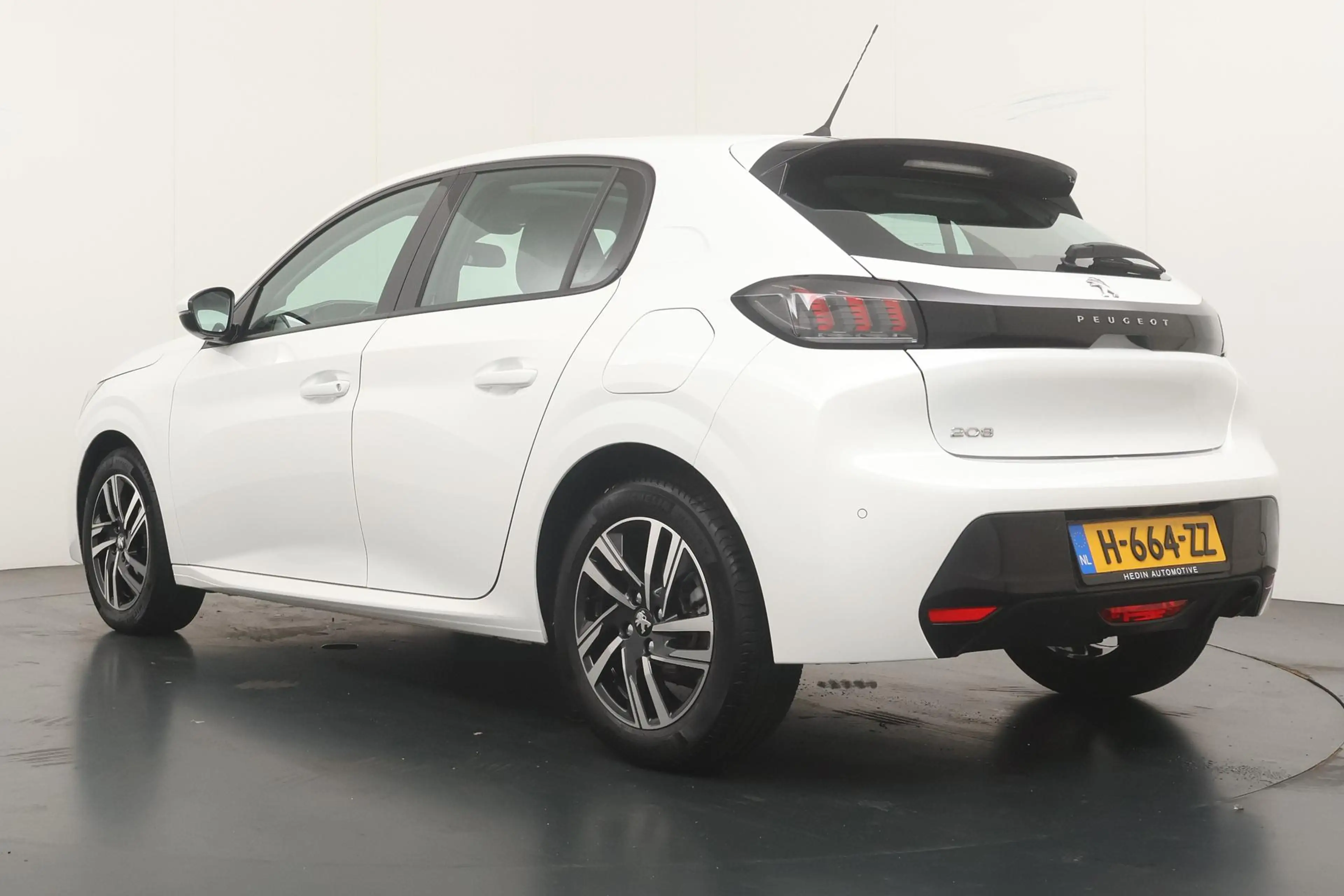 Peugeot 208 1.2 100pk Allure | Panoramadak | Parkeer Camera | — photo 10