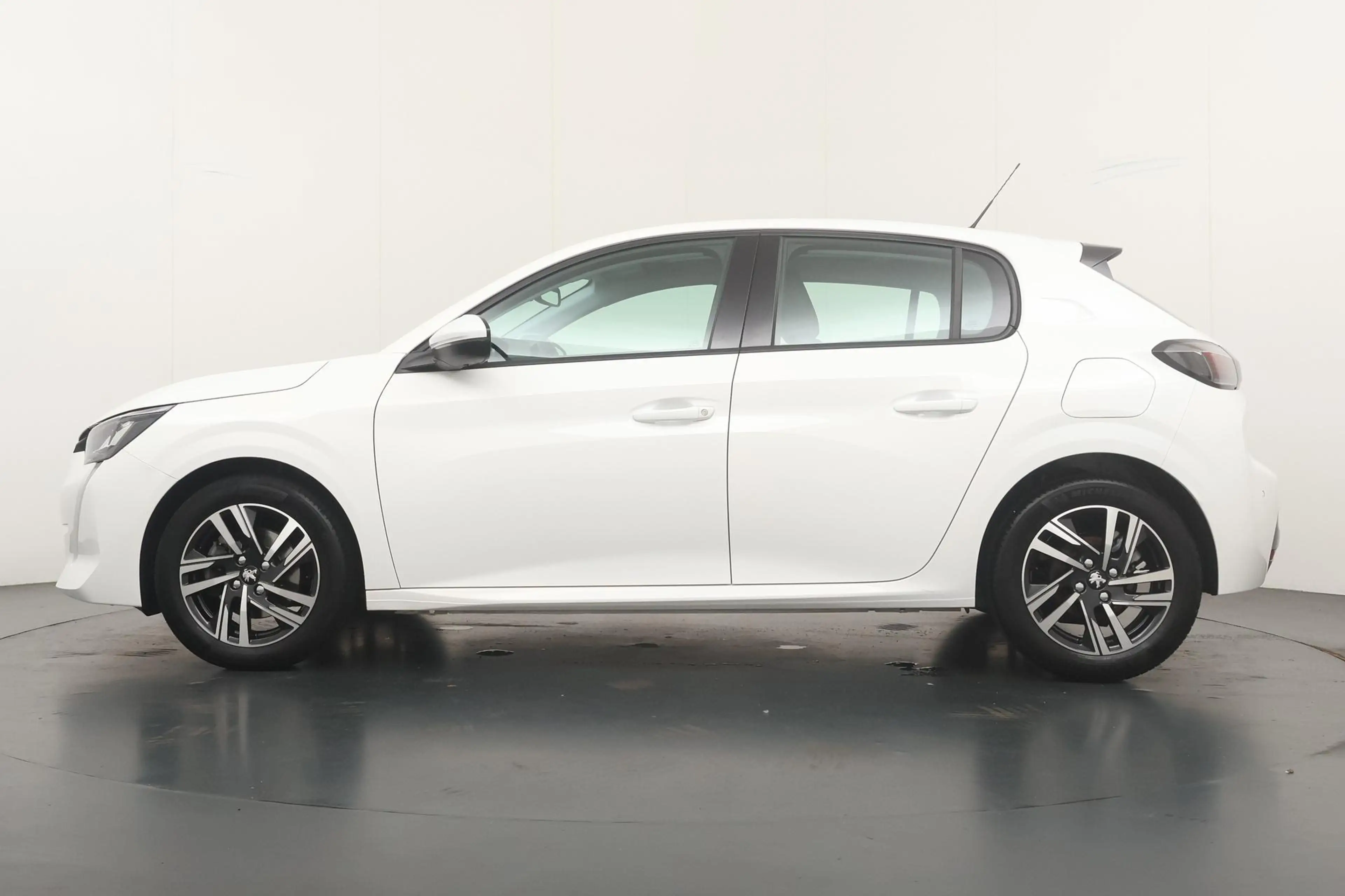 Peugeot 208 1.2 100pk Allure | Panoramadak | Parkeer Camera | — photo 3