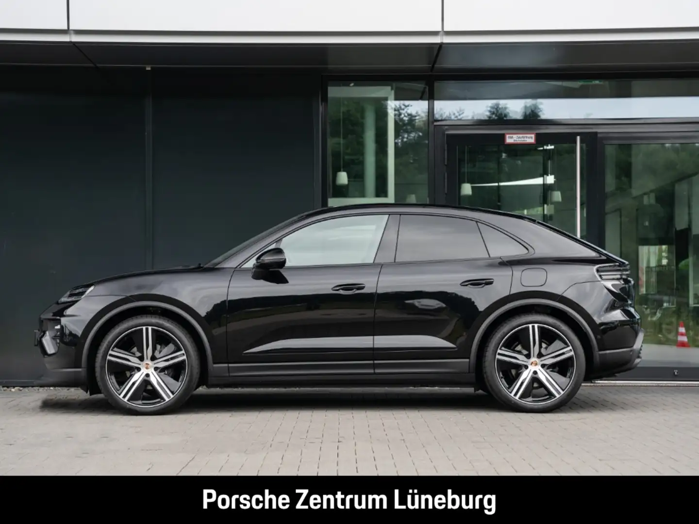 Porsche Macan 4 BOSE Panoramadach Surround View LED Schwarz - 2