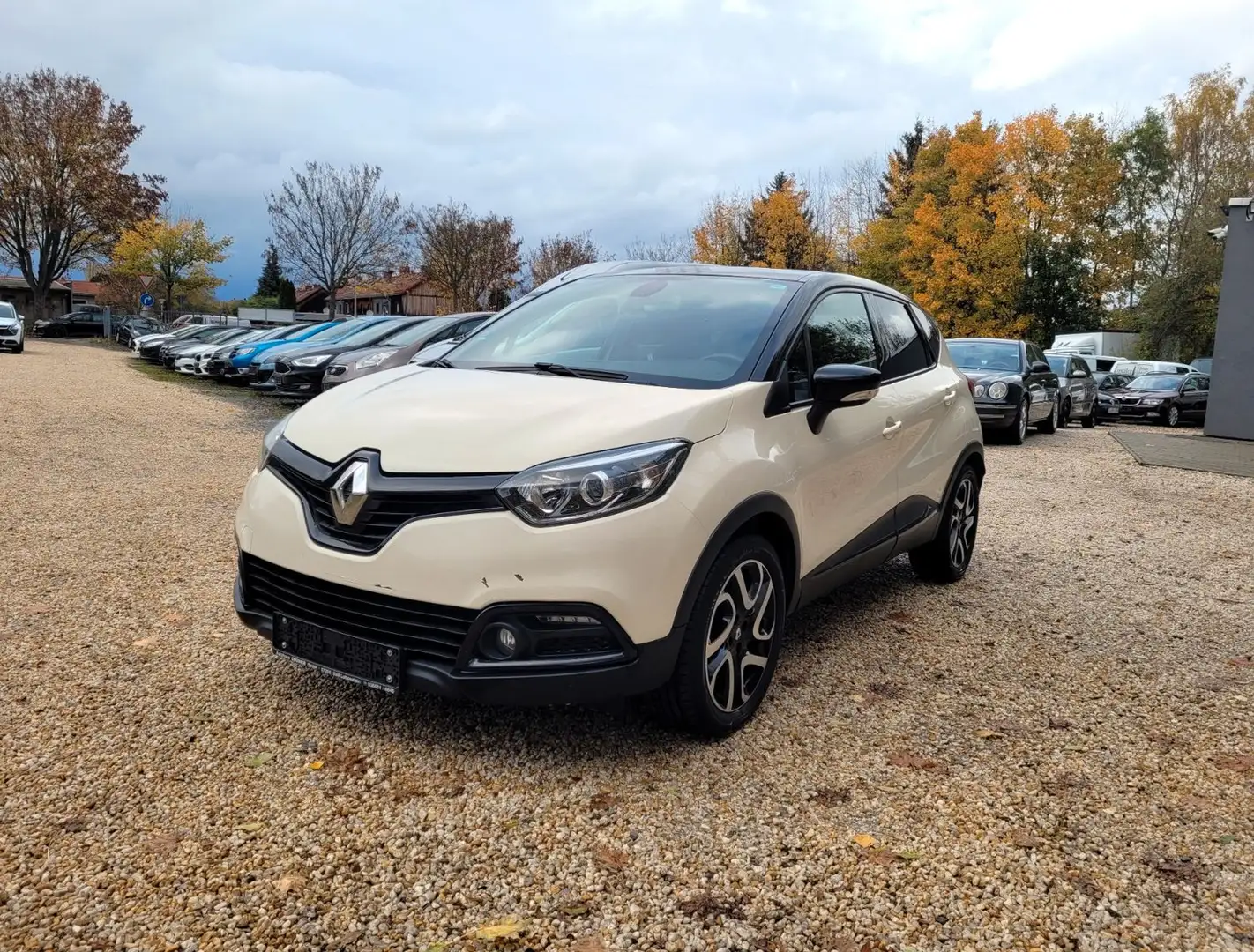Renault Captur Luxe 1.2 Aut*Navi*R-Cam*SZH*8xLMF*TEMP*HU Weiß - 1