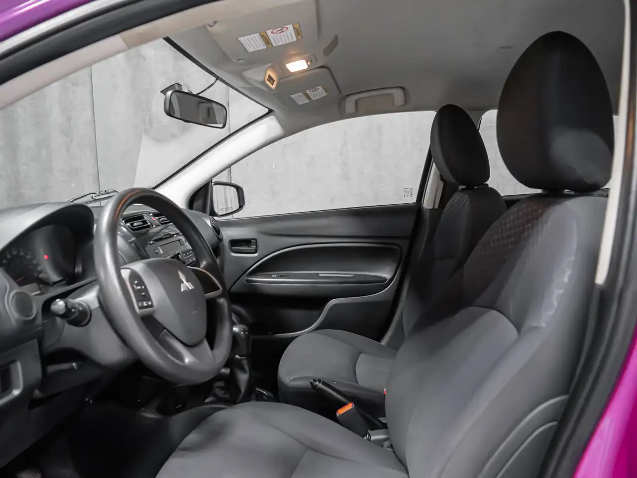 Mitsubishi Mirage снимка Mitsubishi Mirage