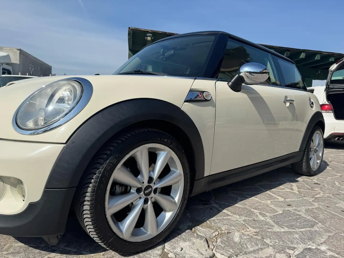MINI 2.0 16V Cooper SD Beige - 1