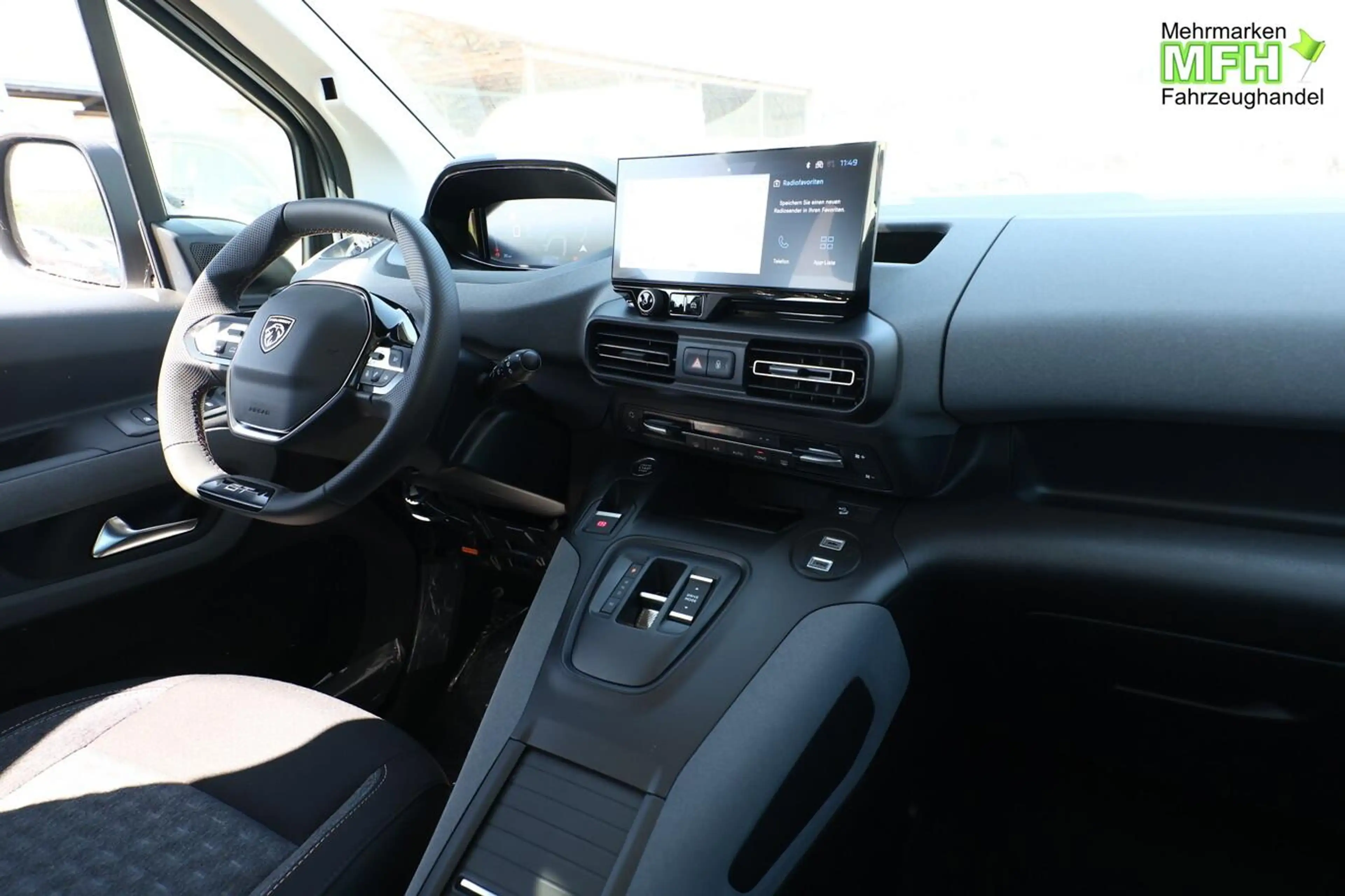 Peugeot Rifter GT M1 Pano SHZ ACC Nav Keyl Kam PDC TotW 96 kW ... — photo 8