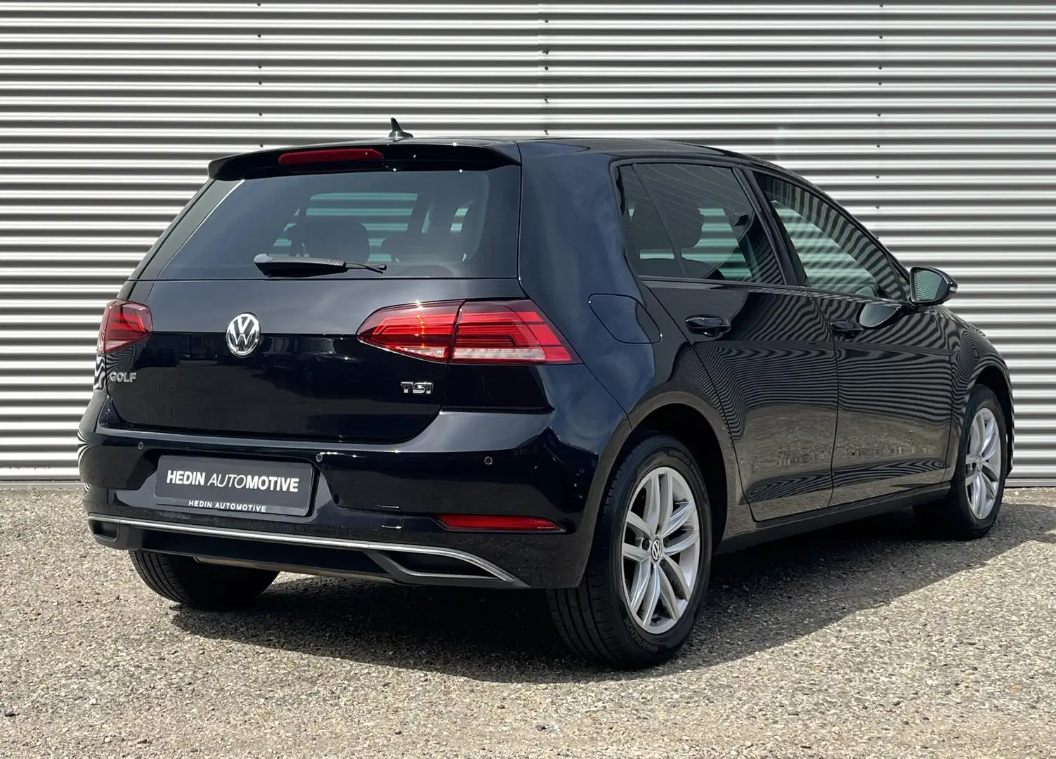 Volkswagen Golf 1.0 TSI Comfortline / Nederlandse Auto / Navigatie Zwart - 2
