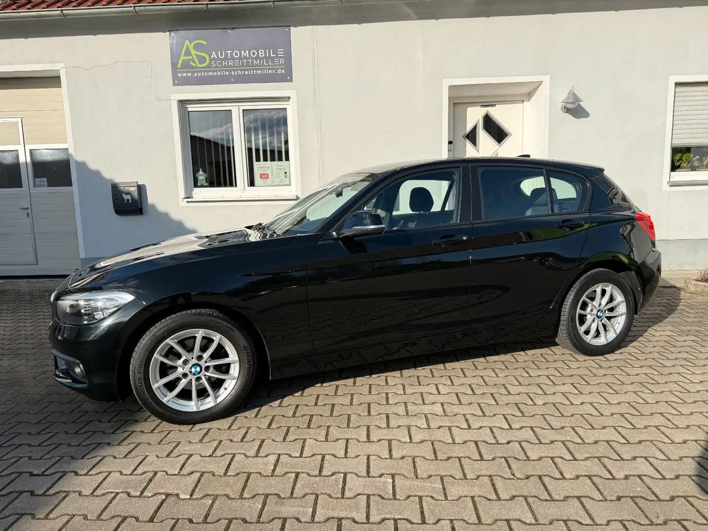 BMW 116 i Advantage SHZ PDC CT ALU FSE NSW Schwarz - 2